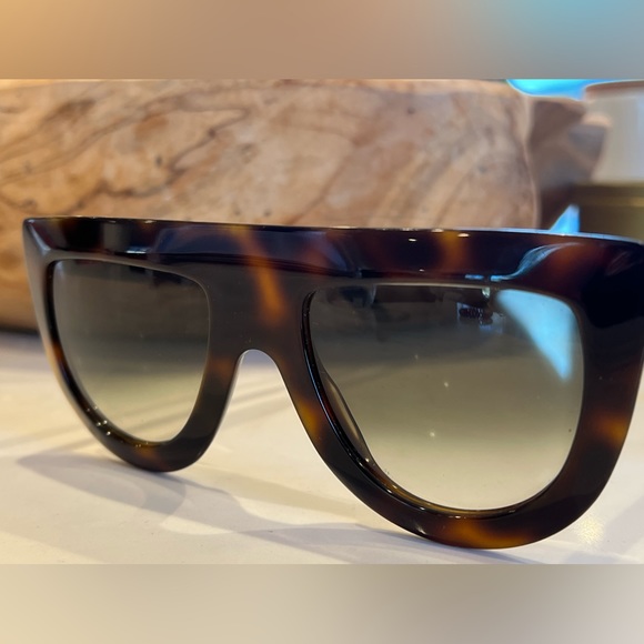 Celine authentic tortoise shell glasses - Picture 10 of 16